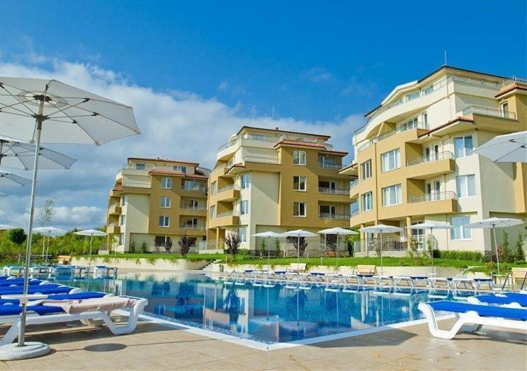 Аппартамент Pines Beach Resort Bjala Kültér fotó